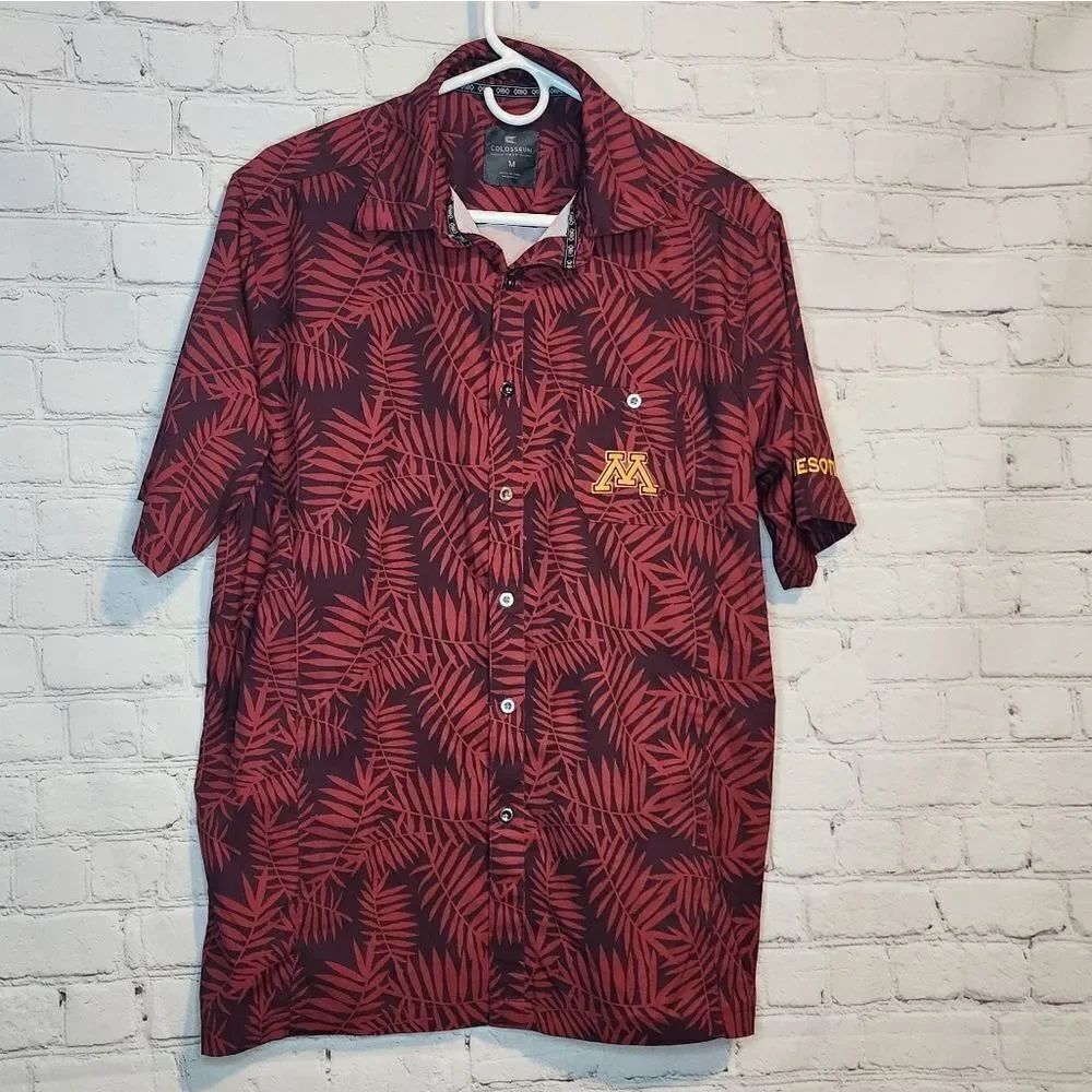 Men's Colosseum University of Minnesota Hawaiian shirt, size Medium